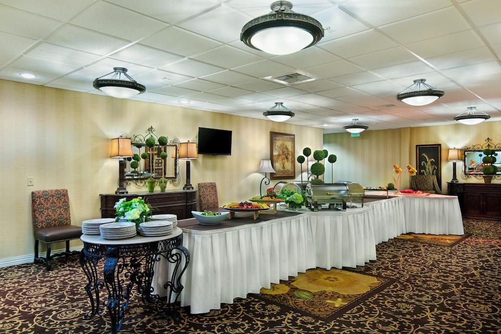 Oxford Suites Boise Bagian luar foto