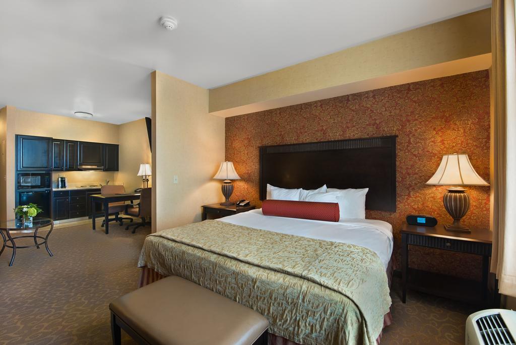 Oxford Suites Boise Bagian luar foto