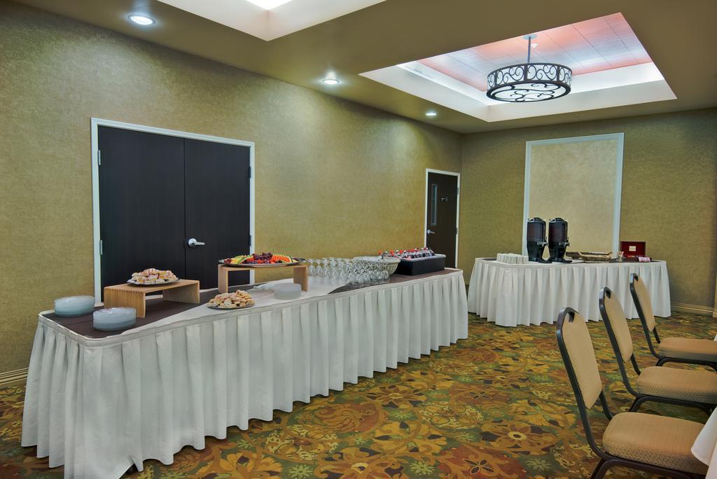 Oxford Suites Boise Bagian luar foto