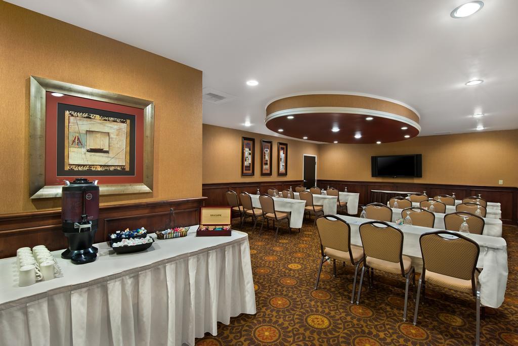 Oxford Suites Boise Bagian luar foto