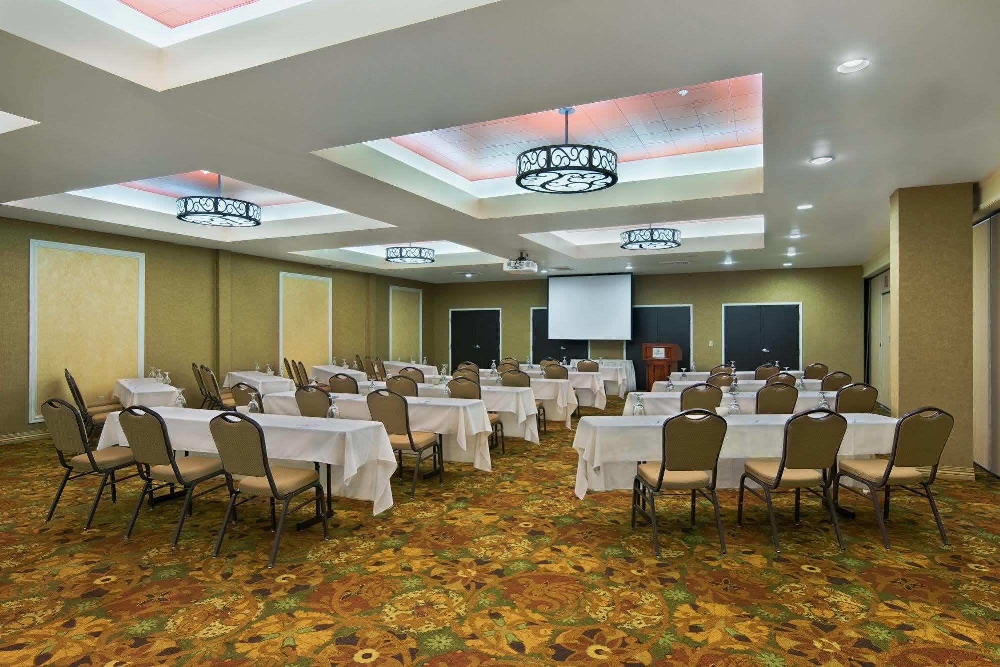 Oxford Suites Boise Bagian luar foto