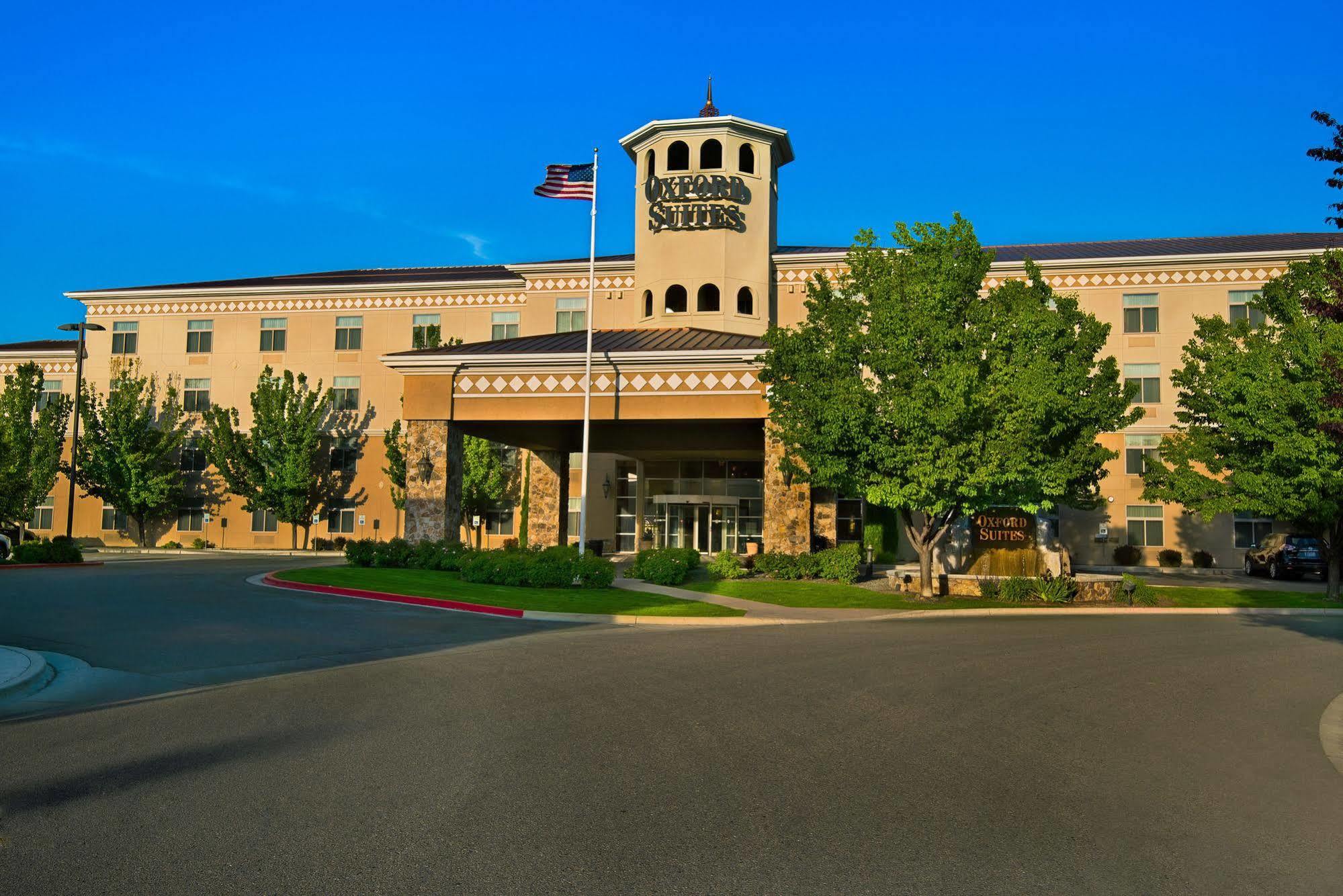 Oxford Suites Boise Bagian luar foto