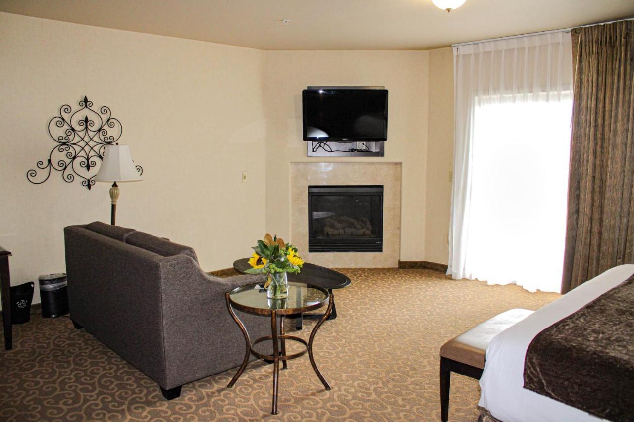Oxford Suites Boise Bagian luar foto